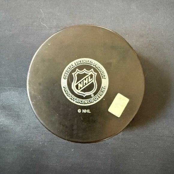 Winnipeg Jets NHL Licensed Hockey Puck - Picture 2 of 2